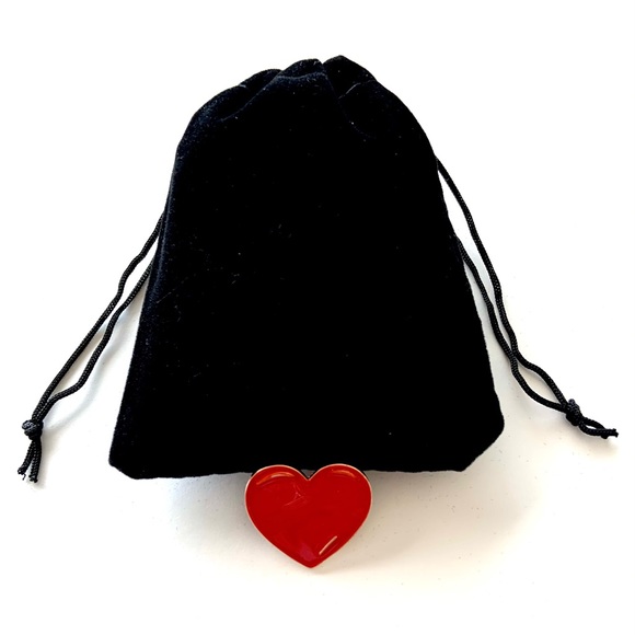 ♥️3/$15♥️ Red Heart Unisex Love Pin for Clothes/Accessories & Sweethearts ☺️ - Picture 3 of 3